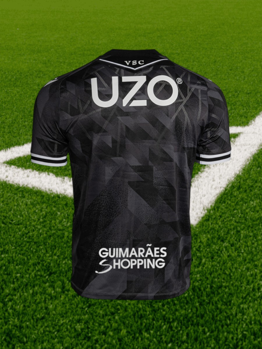 Vitoria Guimaraes away jersey 25/26