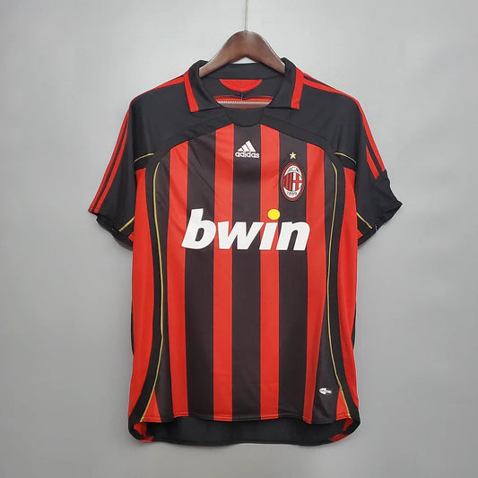 Camisa de futebol retrô AC Milan 2006/2007