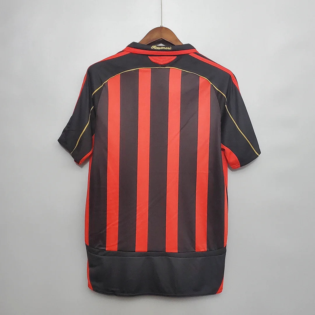 Camisa de futebol retrô AC Milan 2006/2007