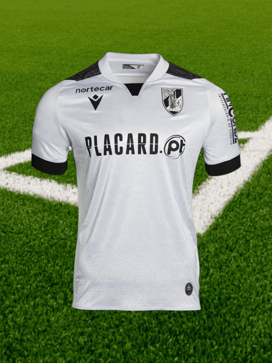 Vitoria Guimaraes home jersey 25/26